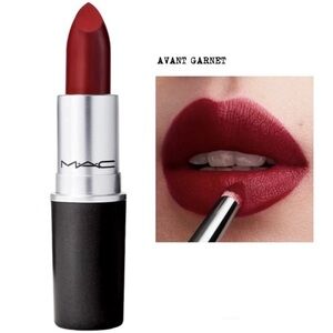MAC Matte Lipstick Avant Garnet